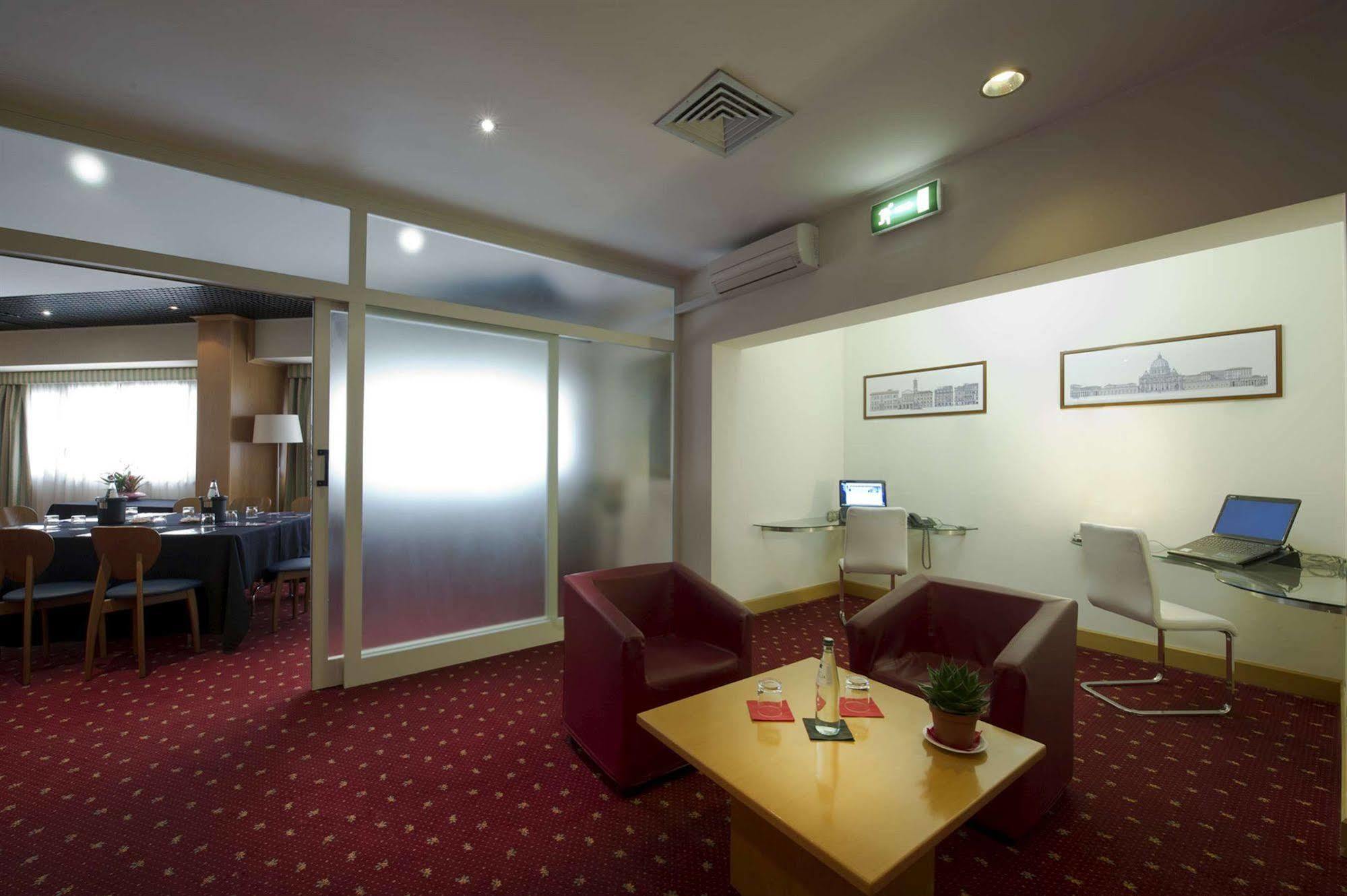 Classic Hotel Tulipano Терні Екстер'єр фото