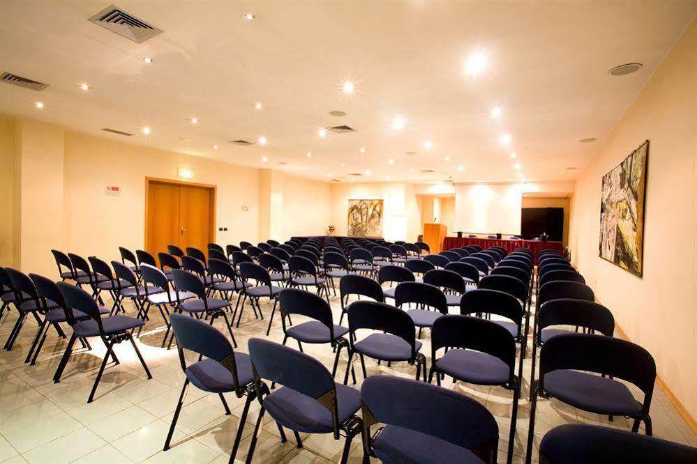 Classic Hotel Tulipano Терні Екстер'єр фото